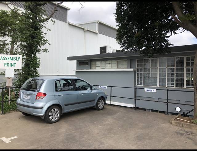 2,350M² WAREHOUSE TO LET IN WESTMEAD